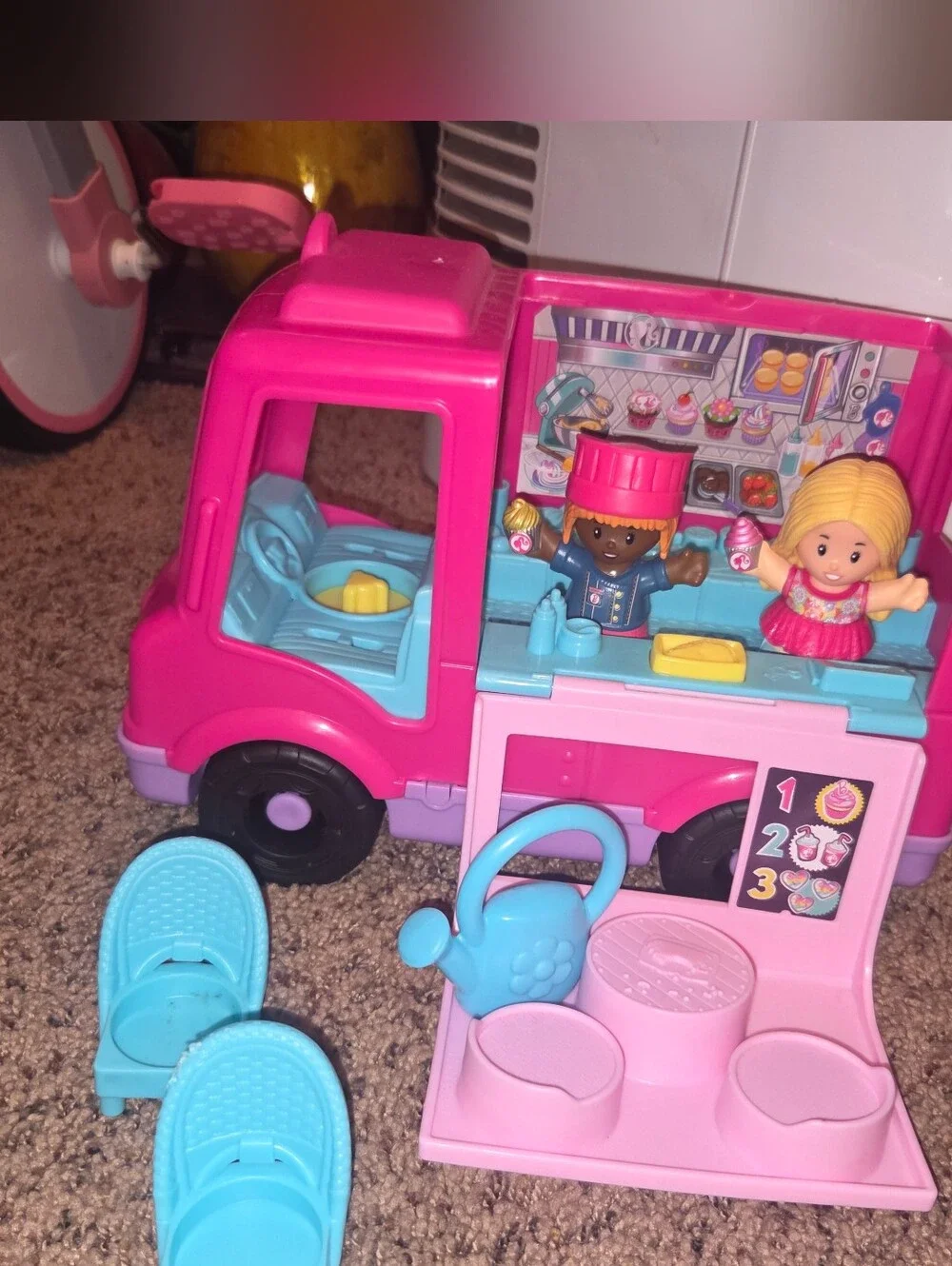 Barbie Little People Sweet Truck